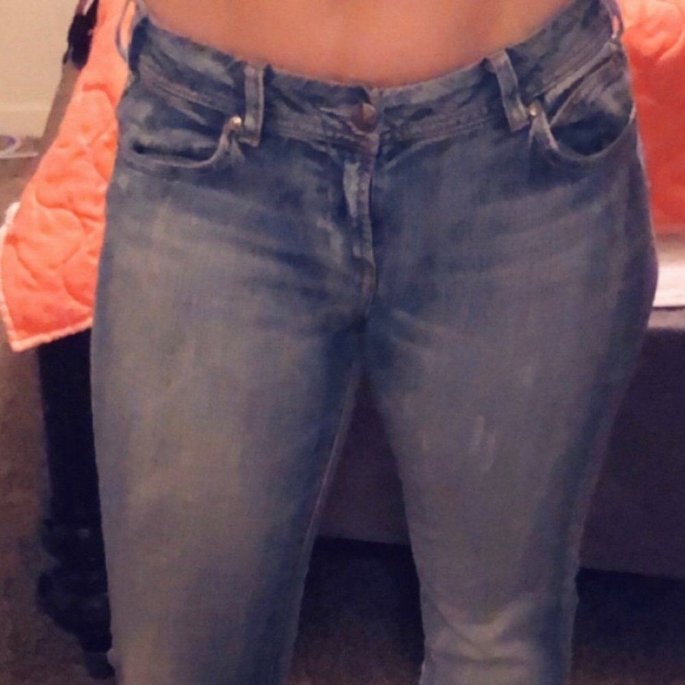 Super cute jeans!